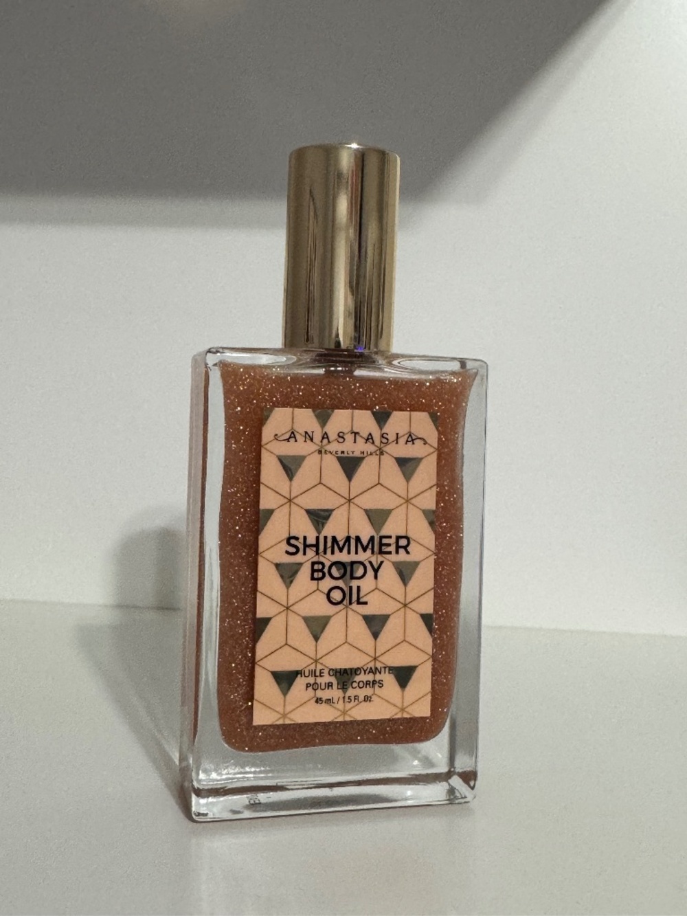 Anastasia Beverly Hills shimmer body oil in gold